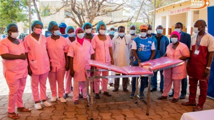 EN MARGE DU 16È TOUR CYCLISTE INTERNATIONAL DU BÉNIN, La Fondation Moov Africa dote la maternité du Chud-Ba de tables d’accouchement