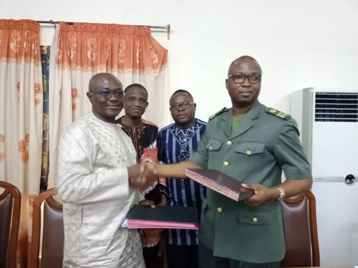 PASSATION DE CHARGE A LA DIRECTION DÉPARTEMENTALE DE LA SANTE BORGOU : Imorou Karimou Yacoubou s&rsquo;en va, Ibrahim Mama Cissé s&rsquo;installe