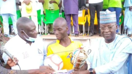 FINALE DU TOURNOI DE FOOTBALL « JEUNESSE DU BLOC RÉPUBLICAIN » A PARAKOU :  L&rsquo;He Gbadamassi réussit l&rsquo;inédit