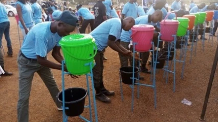 COVID-19/POUR REGLER LE PROBLEME DE L&rsquo;HYGIENE DES MAINS : Helen Clark et Ellen Johnson Sirleaf font des propositions pertinentes