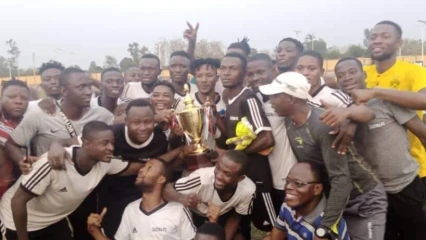 1ère EDITION DU TOURNOI DE MISE EN JAMBES A DJAKOTOMEY : Djeffa Fc du président Mohamed Hadi Sidi sacré champion . Une forte équipe se met en place peu à peu