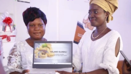 CONCOURS PHOTO SAINT VALENTIN DE TOLARO DÉLICES : Diane Kotoko remporte le 1er prix . Un coup d&rsquo;essai, un coup de maître pour Tolaro Délices . Des lots très alléchants distribués aux gagnants