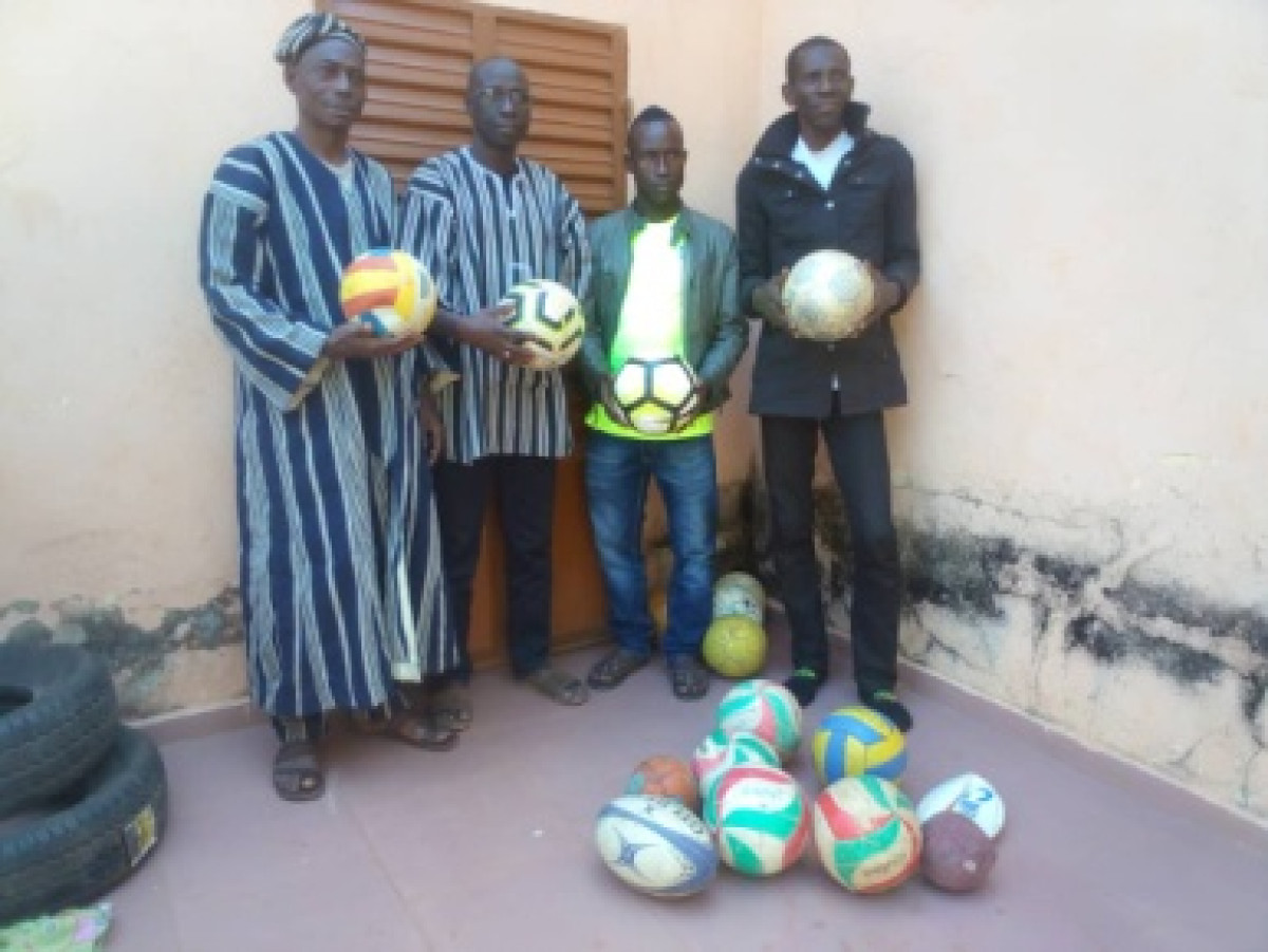 OUASSA-PEHUNCO : Des équipements sportifs offerts à l&rsquo;équipe communale et au Ceg 1