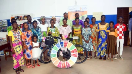 LUTTE CONTRE LES CHANGEMENTS CLIMATIQUES AU BÉNIN : Un hymne des enfants pour la protection de l’environnement disponible . Pari gagné pour Darius Chabi