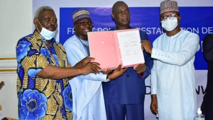 MISE SUR PIED DU FRONT POUR LA RESTAURATION DE LA DÉMOCRATIE : L&rsquo;opposition béninoise dans un réveil tardif ?