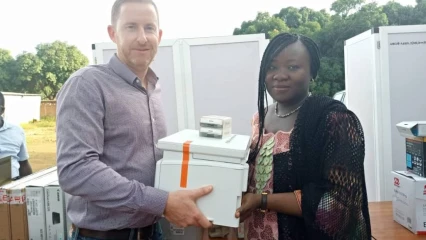 POUR LA SÉCURISATION DES DOCUMENTS D’ÉTAT CIVIL, La coopération Suisse appuie les communes du Borgou . Des kits mis à la disposition des mairies de l’Adécob