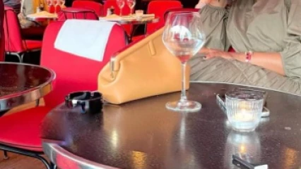 DE RETOUR DE DUBAÏ : L&rsquo;influenceuse Nathalie Koah s&rsquo;offre un sac de plus de 900 milles et enflamme la toile