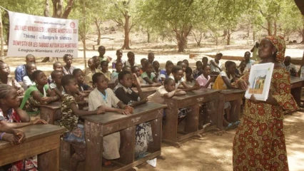 CÉLÉBRATION DE LA JOURNÉE MONDIALE DE L’HYGIÈNE MENSTRUELLE À SÉGBANA : Helvetas s’engage à briser le tabou autour de la pratique