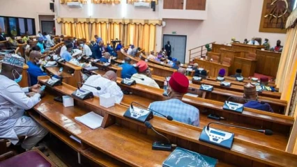 ASSEMBLEE NATIONALE/1 ERE SESSION ORDINAIRE DE 2021: Le président Vlavonou délivre un message de paix aux populations