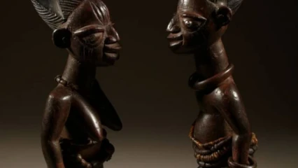 JUMEAUX : Humains ou divinités ?