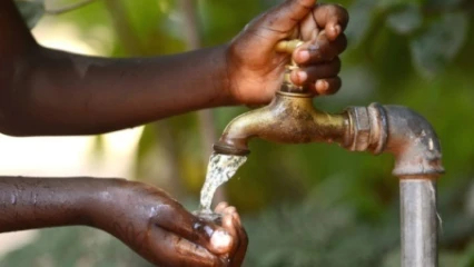 ACCÈS UNIVERSEL À L’EAU POTABLE AU BÉNIN : Ce qui a foiré l’échéance de 2021 du gouvernement