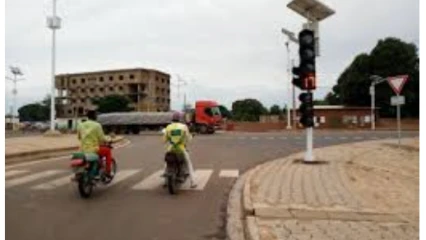 PARAKOU/DYSFONTIONNEMENT DES FEUX TRICOLORES : Le Responsable des Services Techniques de la mairie explique