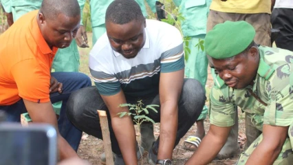 LUTTE CONTRE LA DÉSERTIFICATION DANS L’ALIBORI  : 2 058 plants mis en terre à Banikoara