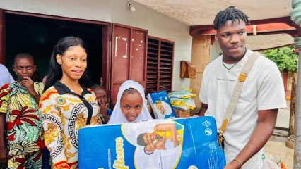 BÉNIN : Axel Meryl et Kimi Makosso dans deux orphelinats pour des dons