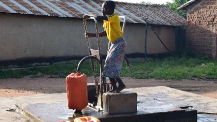 Accès à l'eau potable: le gouvernement relance quatre projets dans le Zou, l’Ouémé et le Plateau