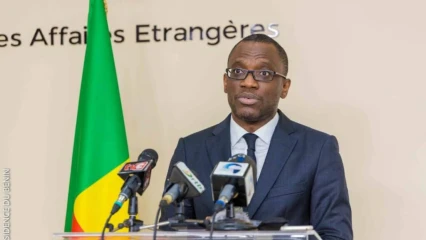 RÉALISATION DES PROJETS DU MINISTÈRE DES AFFAIRES ÉTRANGÈRES POUR 2025 : Olushegun Bakari défend un budget de plus de 19 milliards au parlement 