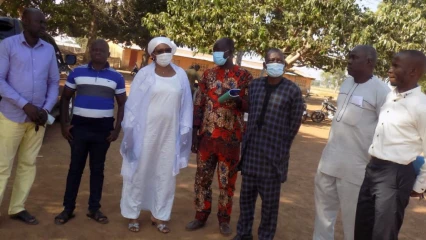 REMISE DE SITE POUR L’ELECTRIFICATION DE LA VOIE PRINCIPALE DE LA VILLE DE  KANDI : Le maire Zinatou Osséini signe la fin de l’obscurité et l’insécurité