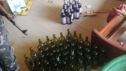 NATITINGOU : Un réseau de fabricants de boisson frelatée démantelé