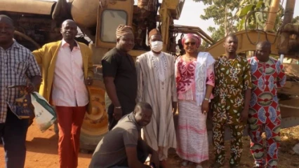 LANCEMENT DES TRAVAUX D’OUVERTURE DE VOIES DANS LES NOUVEAUX QUARTIERS DE KANDI : Zinatou Osséini toujours à l’écoute de ses administrés