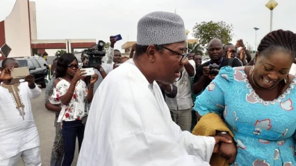 APRES QUELQUES MOIS D’ABSENCE : L’ancien chef d’Etat Boni Yayi accueilli en pompe à Cotonou