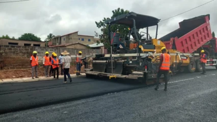 AMENAGEMENT ET REHABILITATION DES RUES DANS LES GRANDES VILLES DU BENIN : L’asphaltage devient une réalité à Parakou