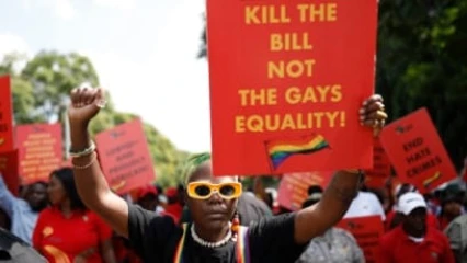 OUGANDA : L&rsquo;homosexualité désormais passible de la peine de mort  . La communauté internationale révoltée