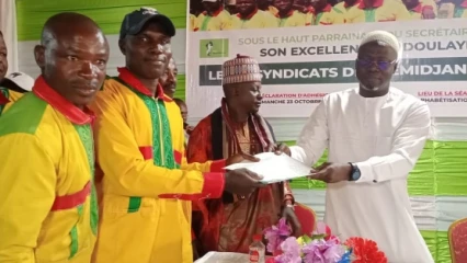 GRÂCE AU LEADERSHIP DU MINISTRE ADAMBI : Les conducteurs de taxi-moto de Parakou adhèrent au Br