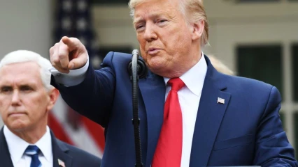 CORONAVIRUS :  Donald Trump menace la Chine