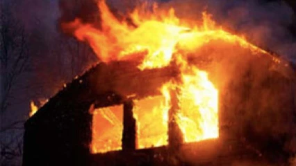 KARIMAMA : Le poste de douane attaqué et incendié par des individus