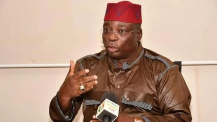 PARAKOU/IMPRATICABILITÉ DU PONT DE DAMA ET MANQUE D&rsquo;ENSEIGNANTS À L&rsquo;EPP BAH-MORA :  L&rsquo;He Rachidi Gbadamassi adresse des questions orales et écrites au gouvernement