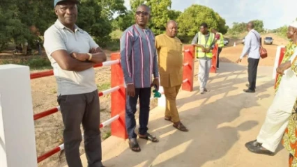 BARRAGE DE NIKKI : Le maire Roland Lafia inaugure une passerelle