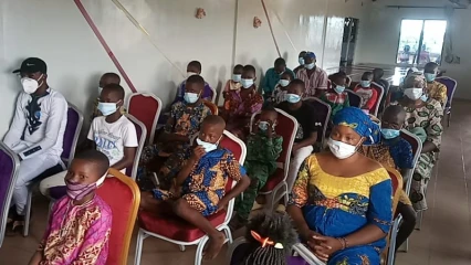 EDITION 2021 DU PROJET « ECOLE POUR TOUS » DANS LE BORGOU : Le Mbpt sème la joie dans le coeur des enfants démunis de Parakou  . D’importants kits scolaires offerts