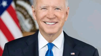 PRÉSIDENTIELLE AUX ÉTATS-UNIS    :  Joe Biden renonce à sa candidature et soutient Kamala Harris