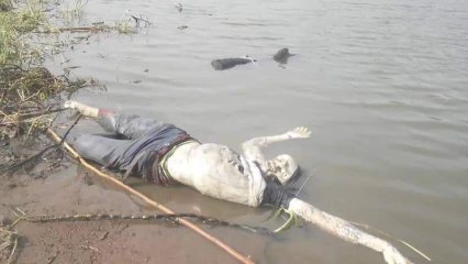 MEURTRE A NIKKI  :   Un corps sans vie retrouvé dans un cours d’eau