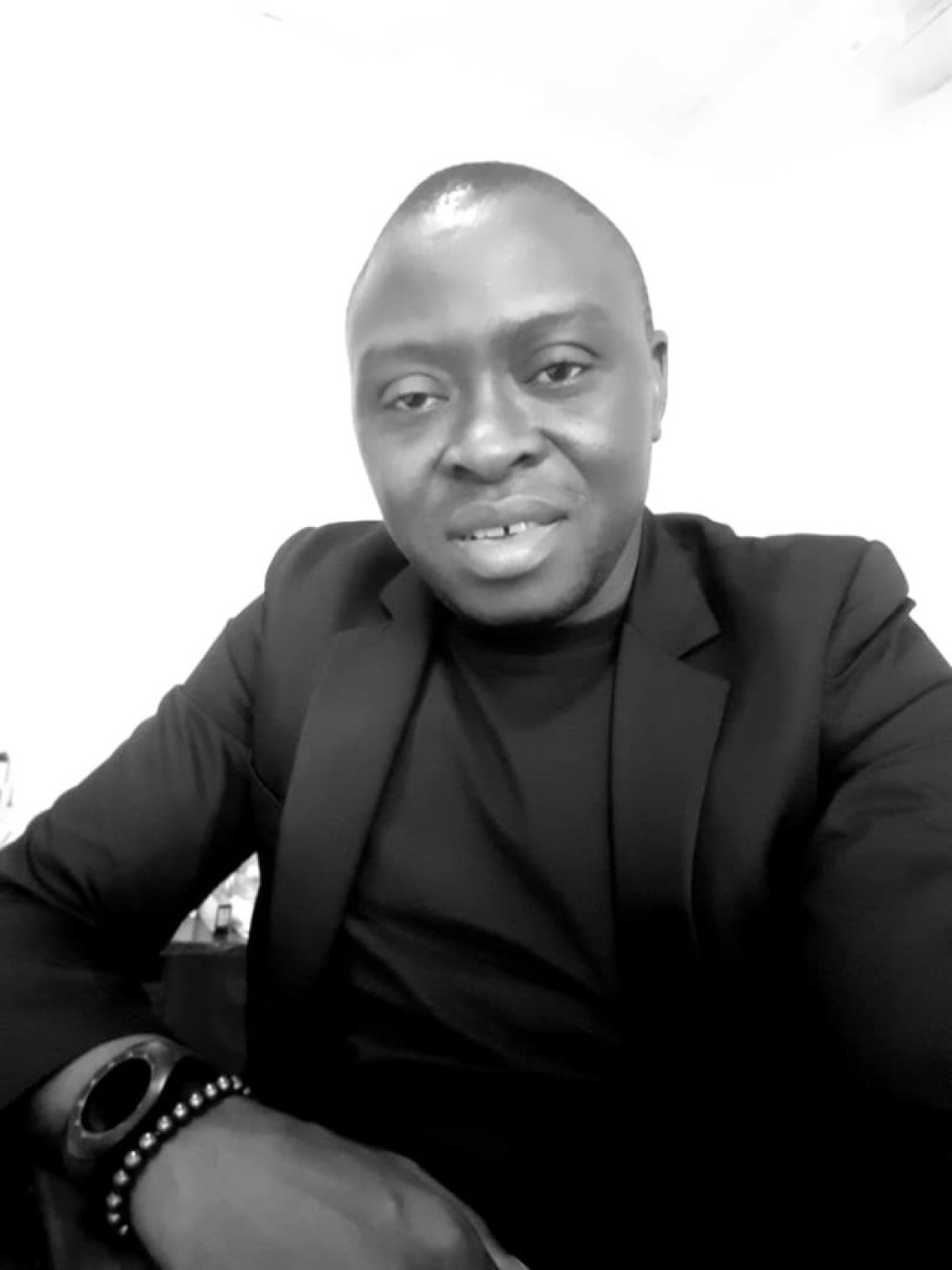 FÊTE DES MÈRES 2020: L&rsquo;émouvant hommage de Elinvo Luc Dossounon aux mamans du monde  (Ta Mère est ta Mère, ton Père pourrait ne pas être ton Père)