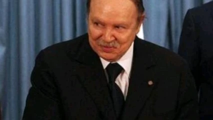 ELECTION PRESIDENTIELLE EN ALGERIE  : Bouteflika retire sa candidature
