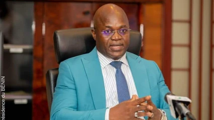 ÉDUCATION AU BÉNIN : Kouaro Yves Chabi interdit à nouveau le châtiment corporel  .L&rsquo;affichage du règlement intérieur obligatoire dans les collèges