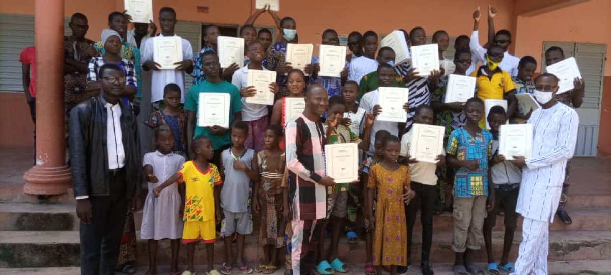 DON DE LIVRES DE BRAILLES AU CPSA DE PARAKOU : Le philanthrope Rachidi Adam a encore fait parler son cœur