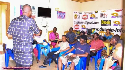 INITIATION DES JEUNES AU CADRAGE-MONTAGE, PHOTOGRAPHIE ET INFOGRAPHIE :  La formation a démarré au groupe de presse Ducoin Infos 