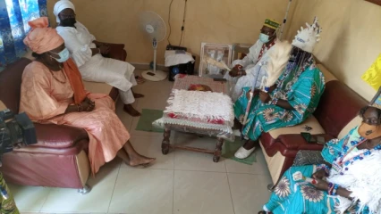 PRESERVATION DE LA PAIX EN PERIODE ELECTORALE A PARAKOU : L’ambassadrice de paix Mariam Talata prend langue avec les têtes couronnées . « Toutes nos actions doivent contribuer à la préservation de notre vie », a-t-elle fait savoir