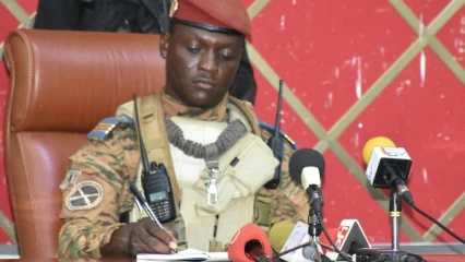 COUP D’ÉTAT DÉJOUÉ AU BURKINA-FASO :  Quatre officiers arrêtés, deux en cavale