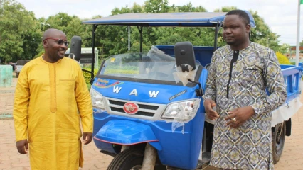 POUR L’ASSAINISSEMENT DE LA COMMUNE DE BANIKOARA : La mairie dote la structure de pré-collecte d’ordures de matériels