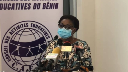 ACTIVITÉS DE LA FONDATION ADRIEN HOUNGBEDJI POUR LE NUMÉRIQUE, LA JEUNESSE ET L&rsquo;INTELLIGENCE ARTIFICIELLE : Aurélie Adam Soulé lance le programme « Vacances Numériques »