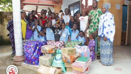 ACTION SOCIALE DU GROUPE DE PRESSE DAABAARU À L’OCCASION DE SON ANNIVERSAIRE : Le personnel met la joie dans les cœurs des enfants de l’orphelinat Sabouyo à Parakou
