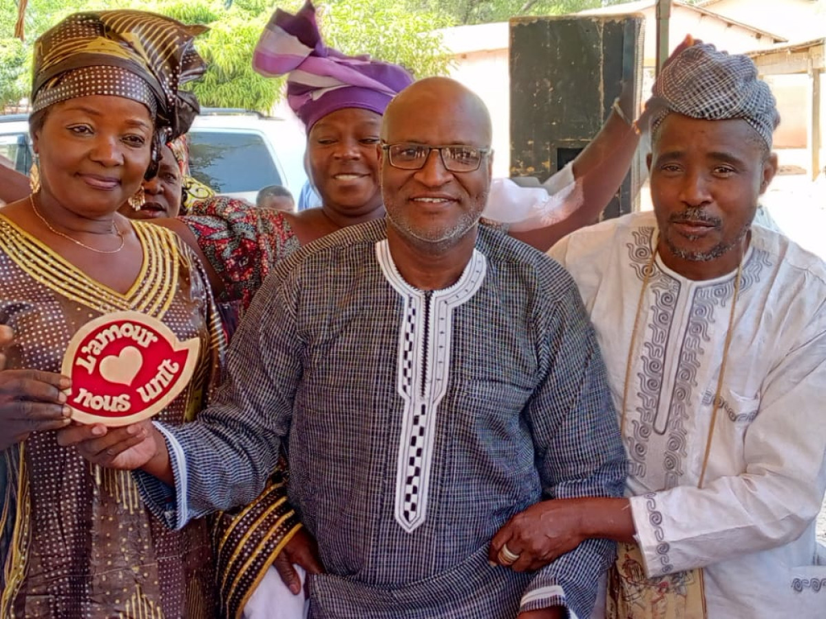 RETROUVAILLES DES ANCIENS ÉLÈVES DU CEG BEMBÉRÉKÉ PROMOTION 1981 : Les liens de fraternité renforcés