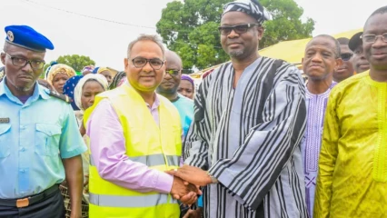 BÉNIN/PROJET D&rsquo;ÉLECTRIFICATION RURALE DE 100 LOCALITÉS : Le Ministre Adambi lance les travaux à Zè, Savè et Nikki