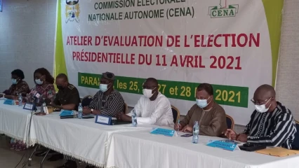 CLOTURE DE L’ATELIER D&rsquo;EVALUATION DE LA PRESIDENTIELLE D&rsquo;AVRIL DERNIER : Mission accomplie pour Tiando et son équipe . Vers la relecture du code électoral