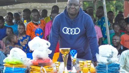 TCHAOUROU/A TRAVERS LE TOURNOI JEUNESSE SANS VIOLENCE À BÉTÉROU  : Yves Chabi Atta et le Br promeuvent l’unité chez les jeunes  . Sinahou 2 s’adjuge le premier prix avec un score de 2 buts 