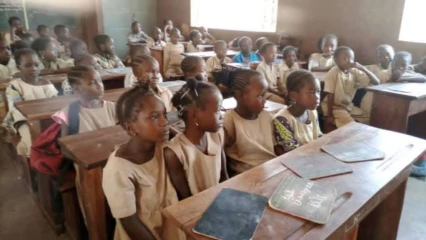 COTONOU/CHÂTIMENT CORPOREL : Un instituteur derrière les barreaux pour avoir crevé l’oeil d’un apprenant