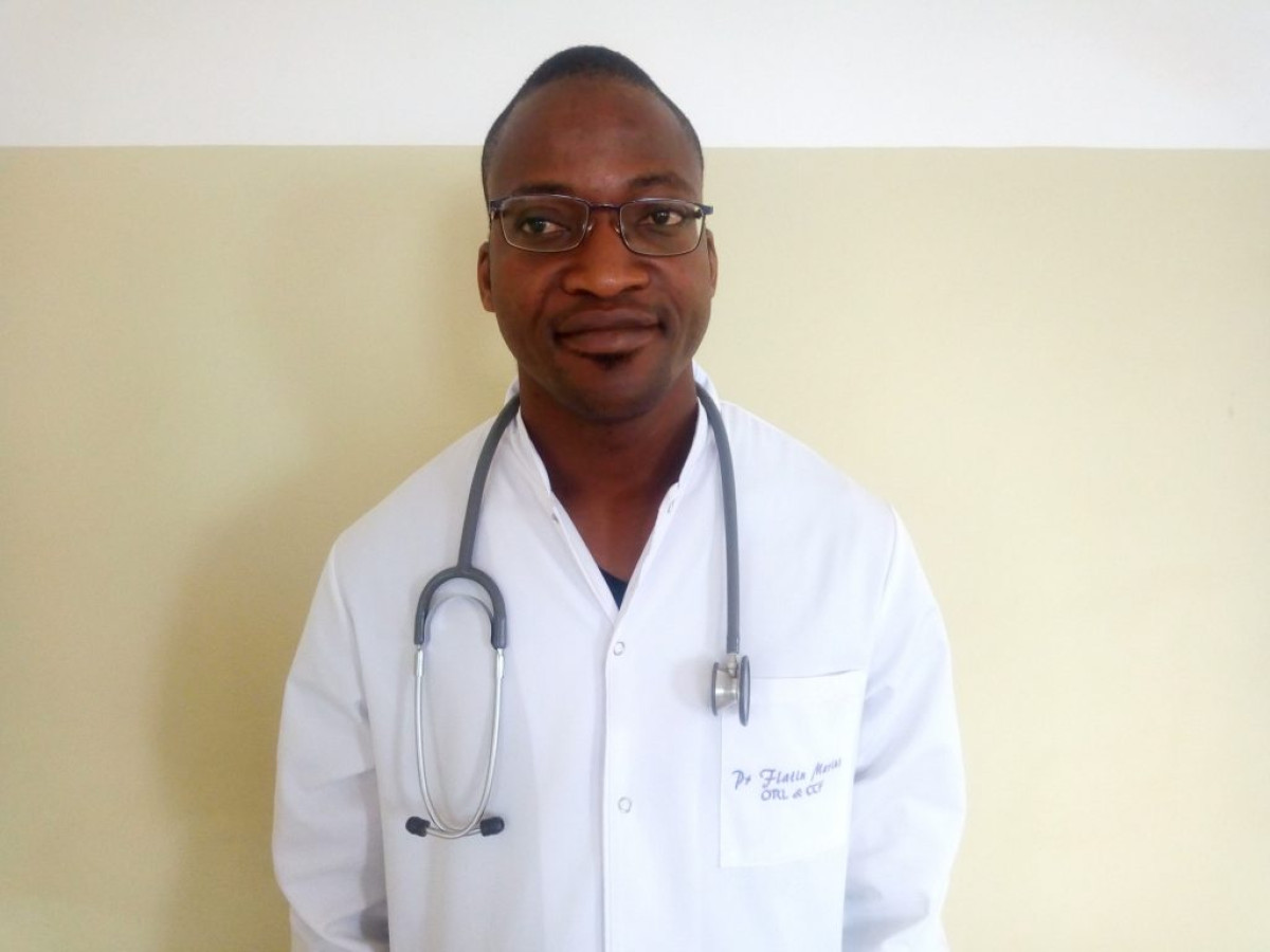 AUTO-NETTOYAGE DES OREILLES : Un acte très dangereux à éviter  . Voici les conseils du Dr Marius Flatin otorhinolaryngologiste